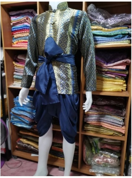 深藍金色錦緞宮廷泰服